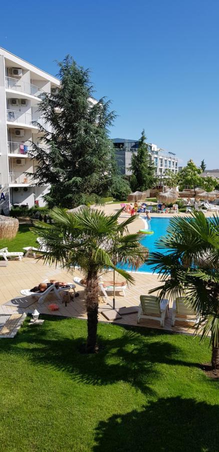 Apartment With Green Terrace Burgas City Exterior foto